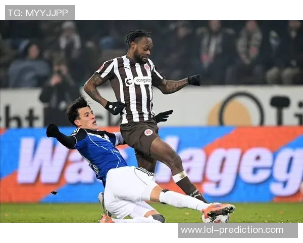 德甲对决:莱比锡与国米战成平局数据分析揭示比赛精彩瞬间 德甲对决:莱比锡与国米战成平局数据分析揭示比赛精彩瞬间