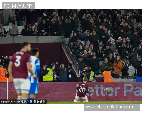 友谊赛精彩对决AC米兰与热刺战成平局乌龙球成焦点引发全场热议 友谊赛精彩对决AC米兰与热刺战成平局乌龙球成焦点引发全场热议