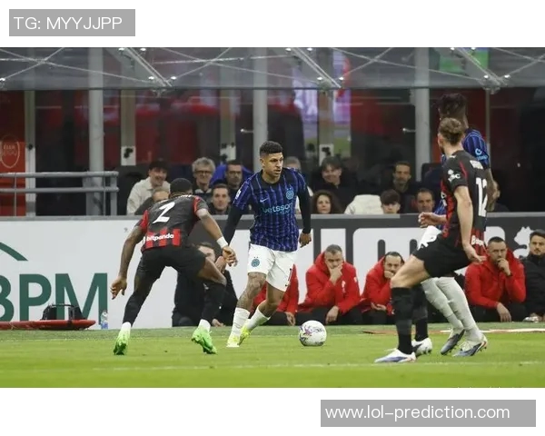 西甲大战国米大胜AC米兰帽子戏法引发全场狂欢战术解析