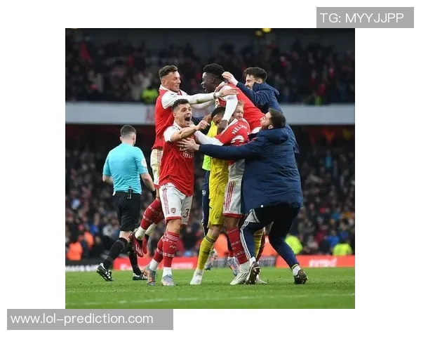 西甲联赛惊天冷门利物浦大胜曼城引发全场狂欢 西甲联赛惊天冷门利物浦大胜曼城引发全场狂欢