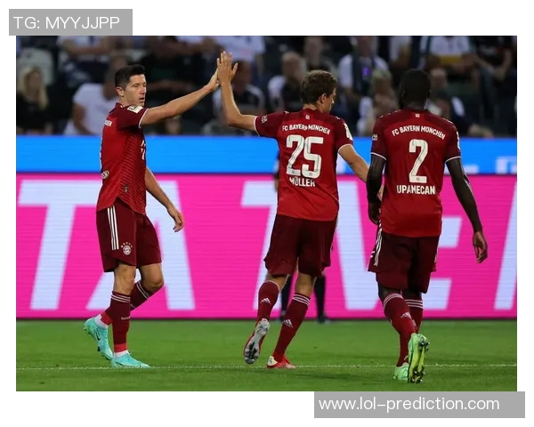 西甲激战:拜仁与曼联平局红牌事件引发全场热议战术分析揭秘