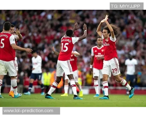 德甲精彩对决阿森纳大胜拜仁五球狂潮引爆全场激情